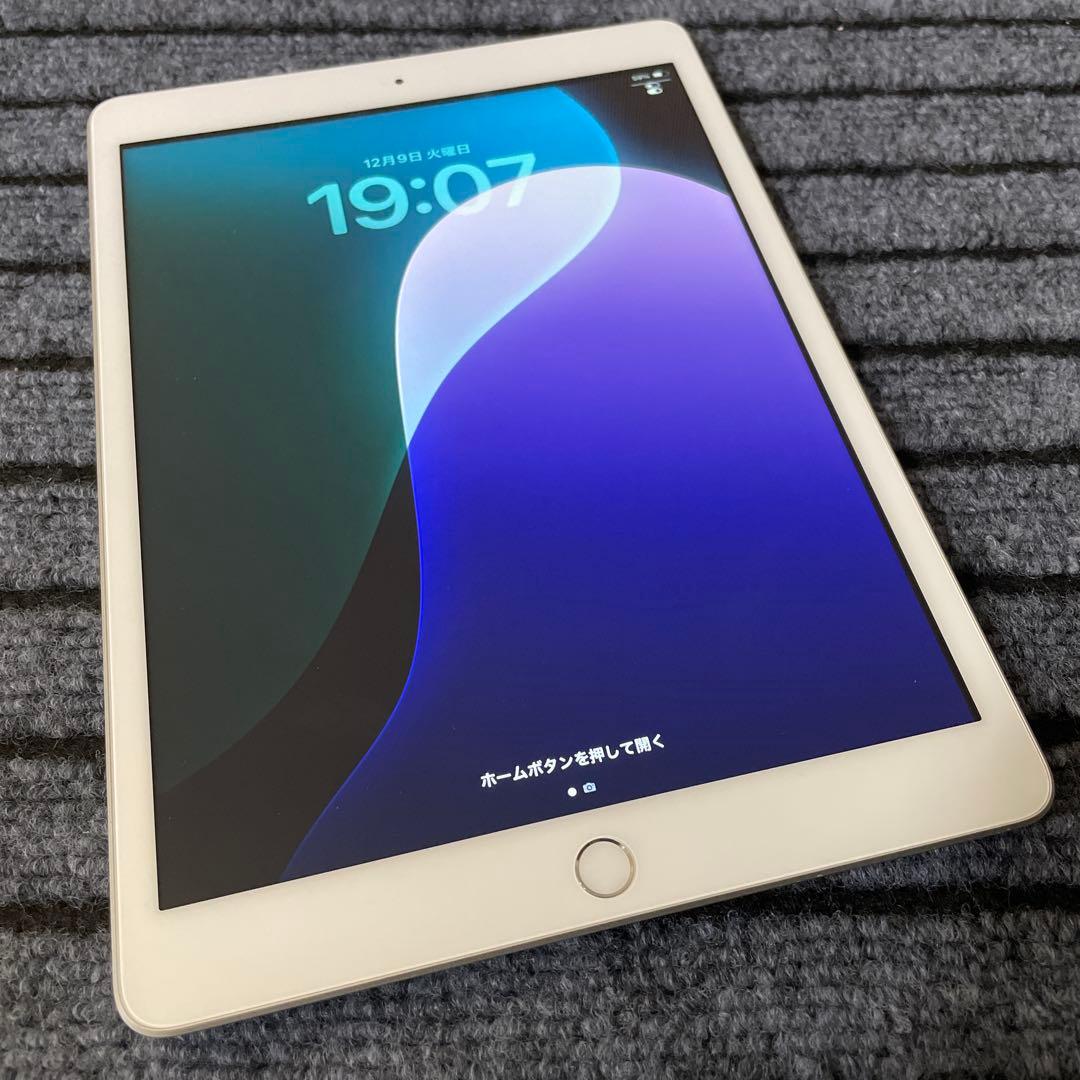 137 iPad 8世代 32GB SIMフリー シルバー