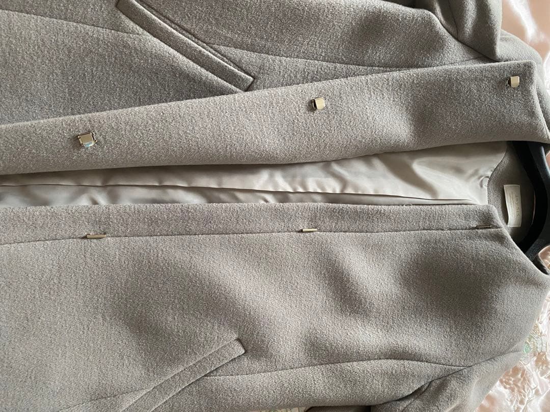 グレー ノーカラー ウールコート