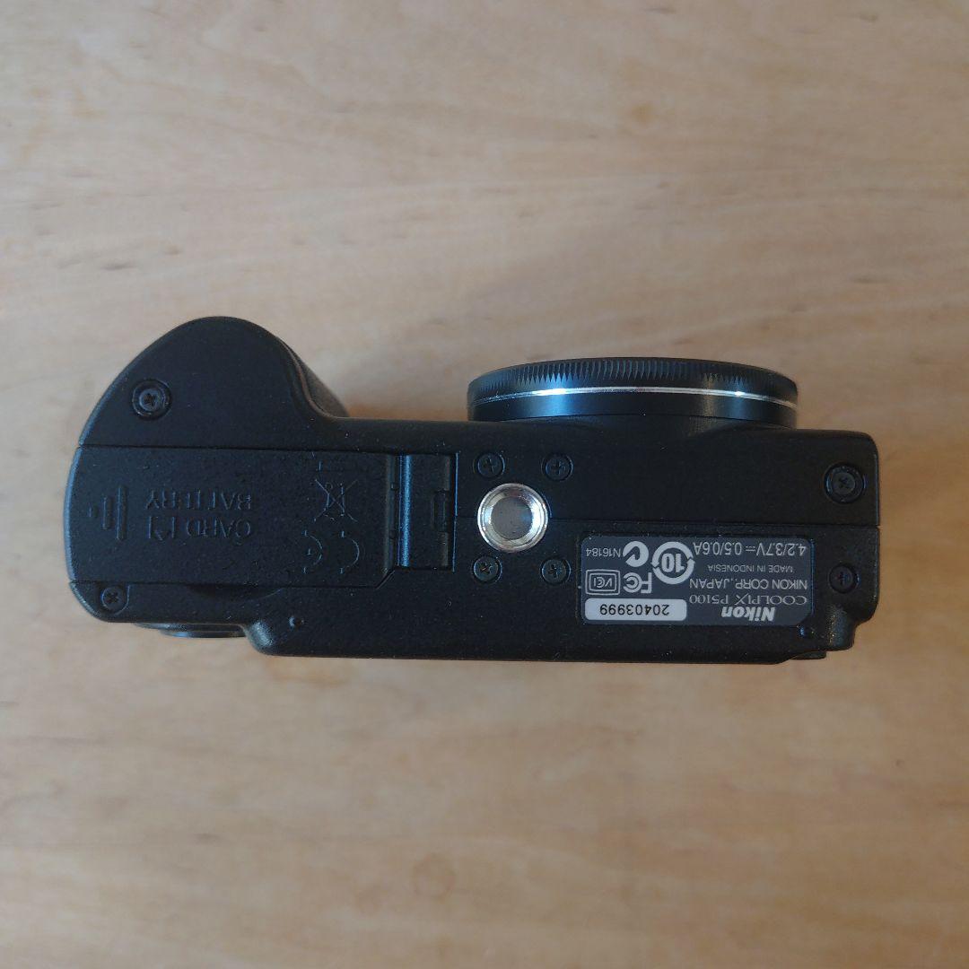 Nikon COOLPIX P5100 & 純正ケース
