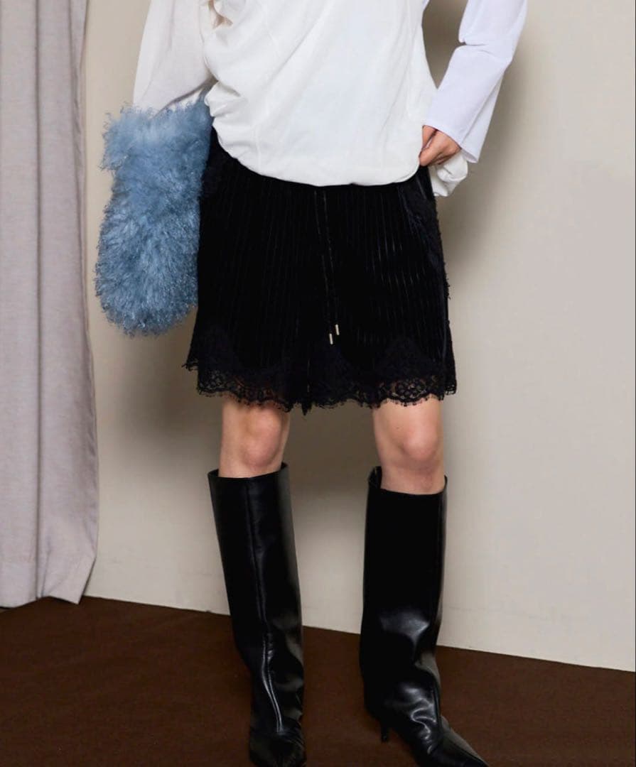 メゾンスペシャル25Autumn Hem Lace Velour Shorts