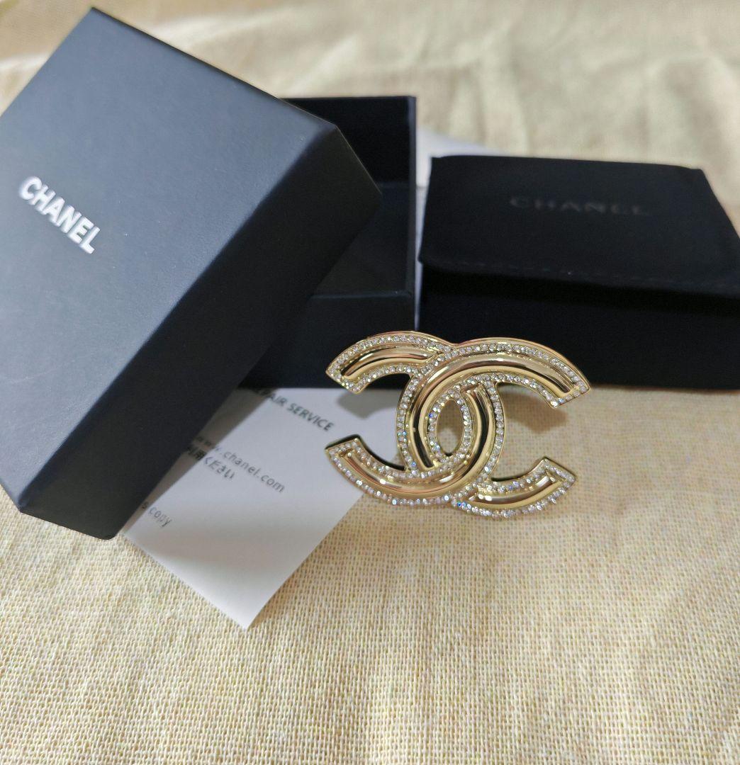 シャネルブローチシャンパンゴールドココマークラインストーン