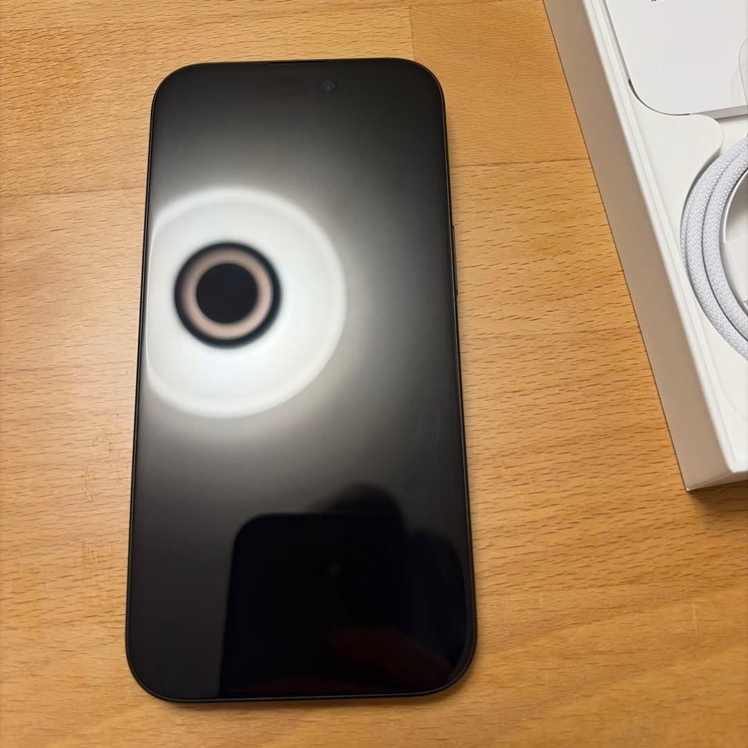 iPhone15 128GBブラック 本体　SIMフリー　ios26 残債無し