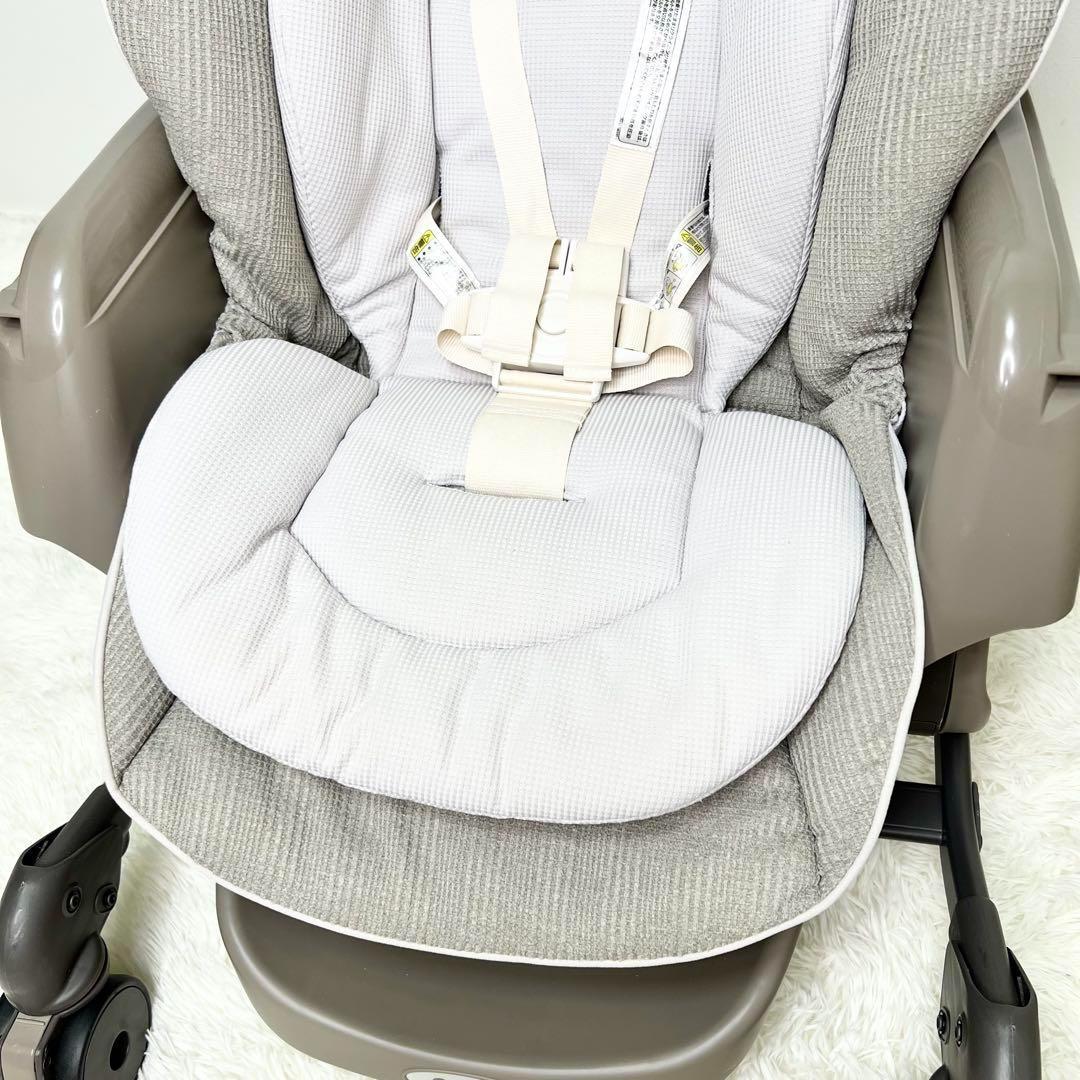 未使用級 Combi ネムリラ ハイローチェア 洗えるランチトレイ付き