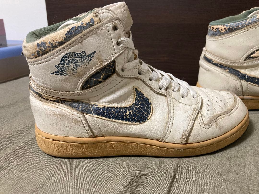 激レア！スカイジョーダン1 メタリックブルー