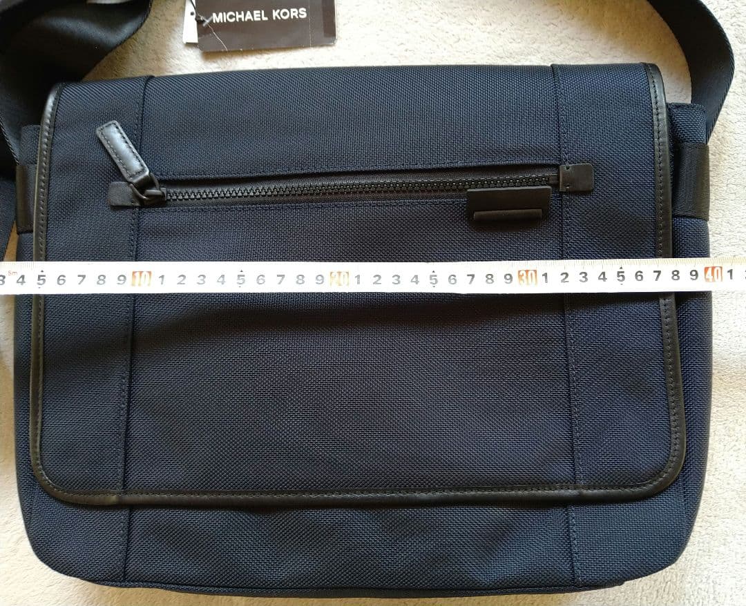 p*n様 MICHAEL KORS ネイビー ショルダーバッグ　新品未使用　メッ