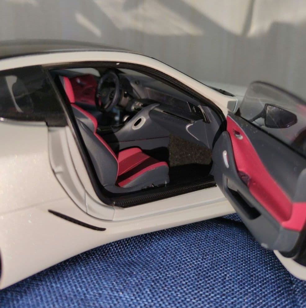 オートアート　Lexus LC500 1/18 純正　ホワイト　ジャンク