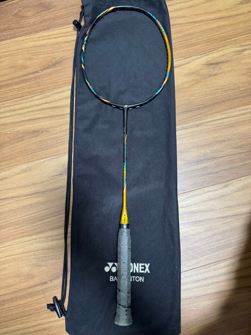 YONEX バドミントンラケット アストロクス88D プロ4UG5 ケース付