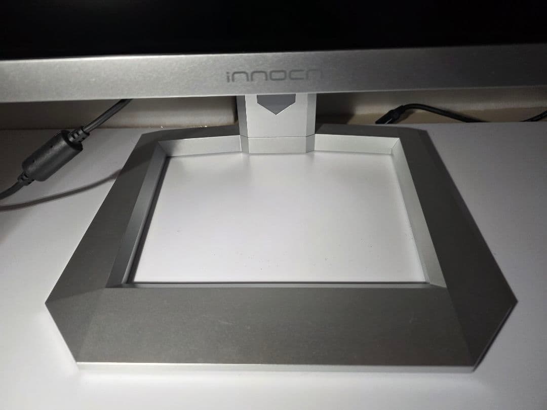 【美品】INNOCN 32M2V 32インチ 4K Mini-LED 160Hz