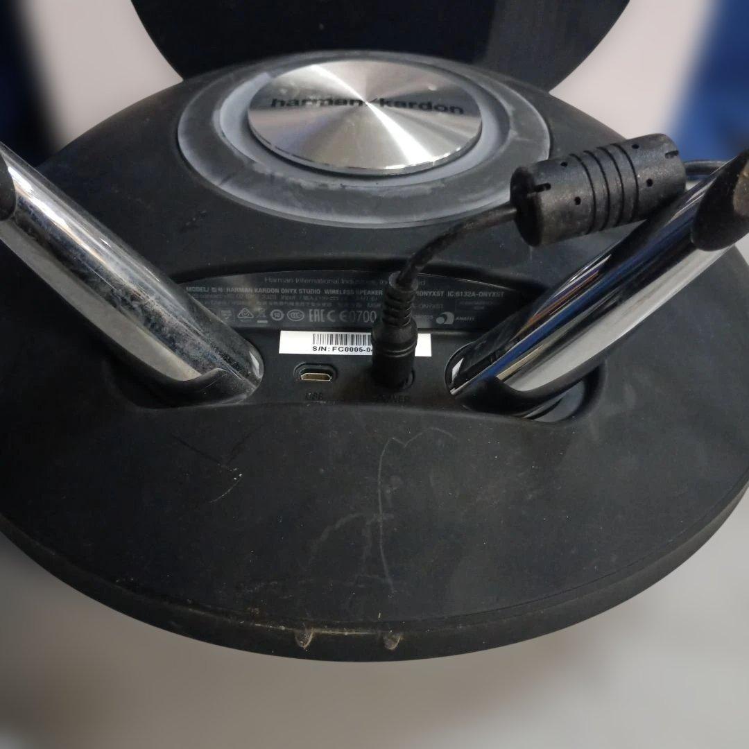 6046）HarmanKardonOnyx　ハーマンカードンワイヤレススピーカー