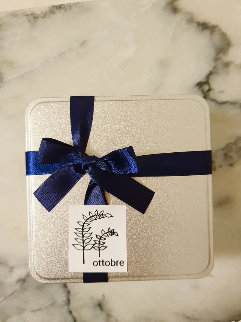 たたみちゃんページ　冬のクッキー缶　11月12日以降発送