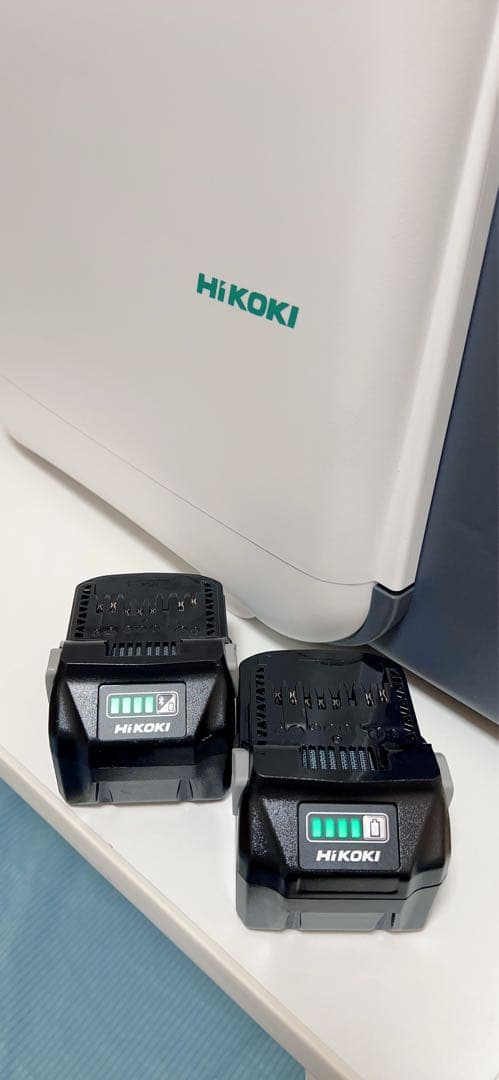 HIKOKI コードレス冷温庫　UL18DA バッテリー２個付き