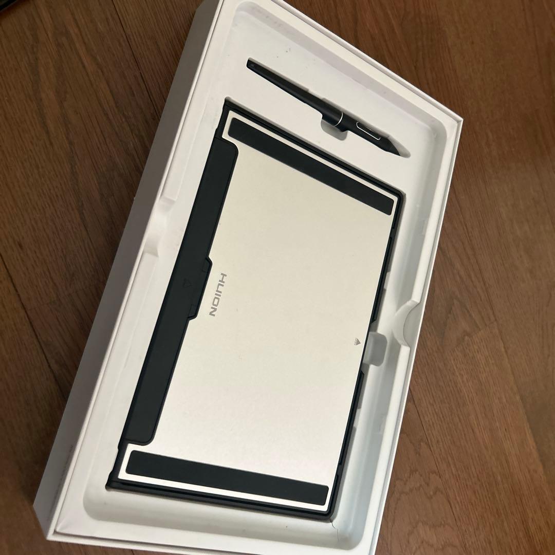 液タブ　HUION KAMVAS13 手袋以外有り