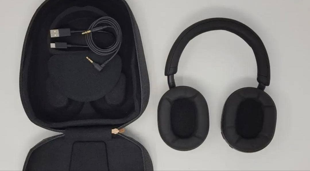 美品 SONY WH-1000XM5 ブラック ノイズキャンセリングヘッドホン