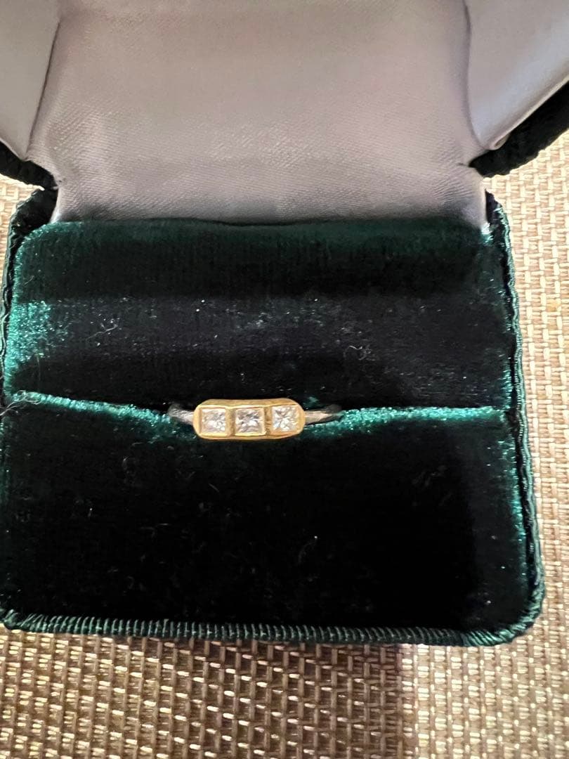 マルコムベッツ　ダイヤモンドリング