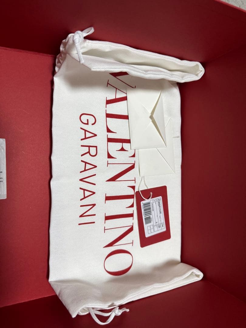 バレンティノ　バケットハット