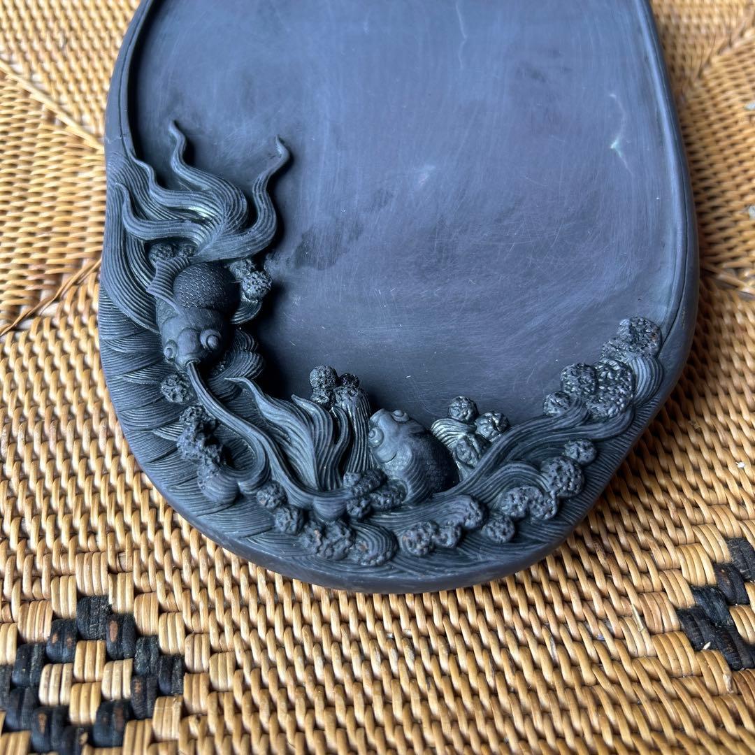 金魚？ 鯉？彫刻デザイン 木製硯箱 楕円形