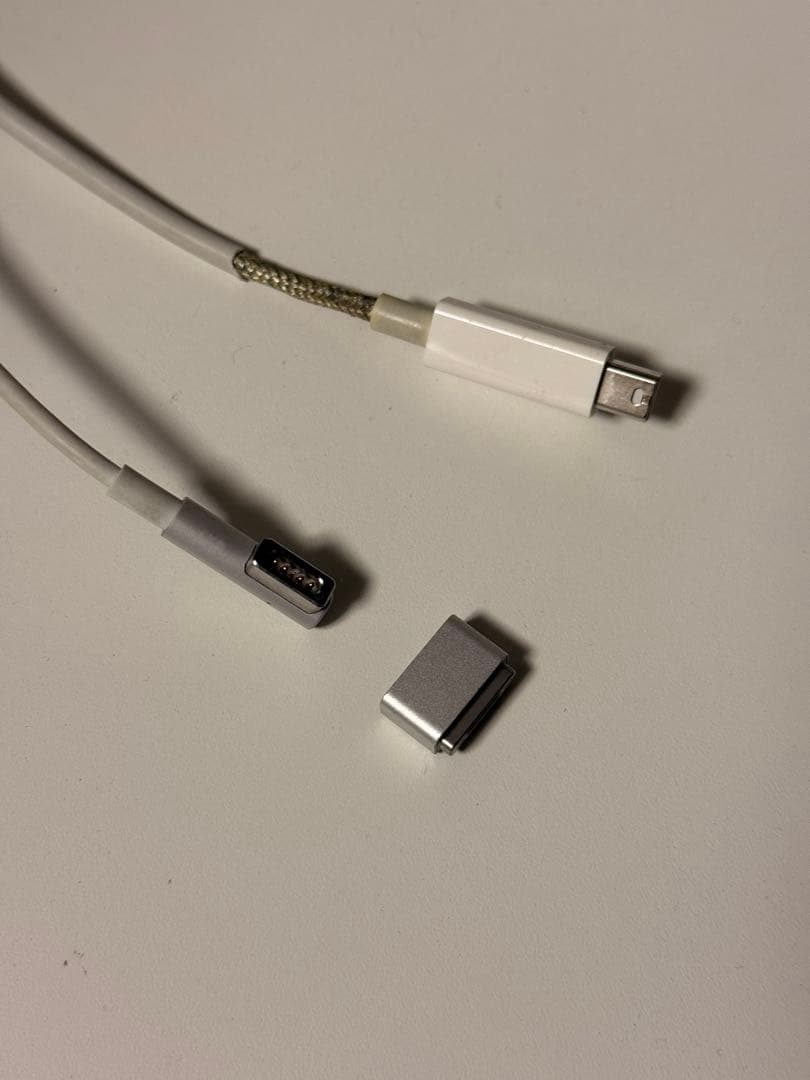 Apple Thunderbolt Display 27インチ中古 VESA付