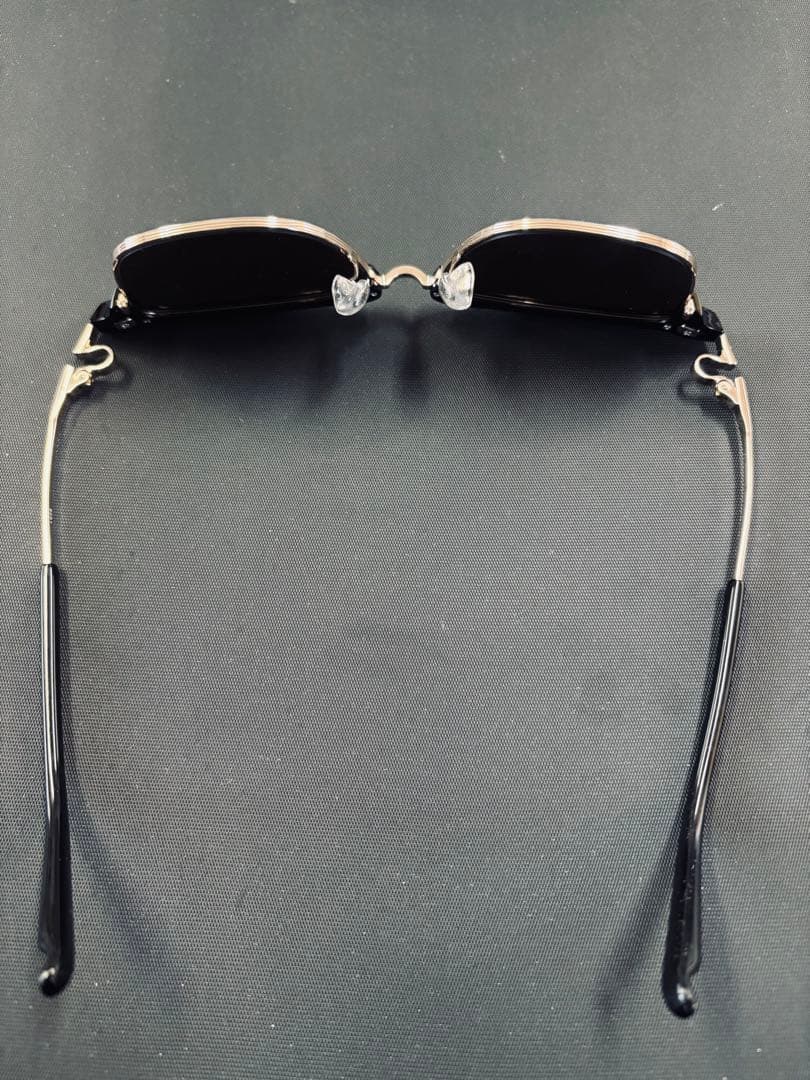 999.9 フォーナインズ　F-02M