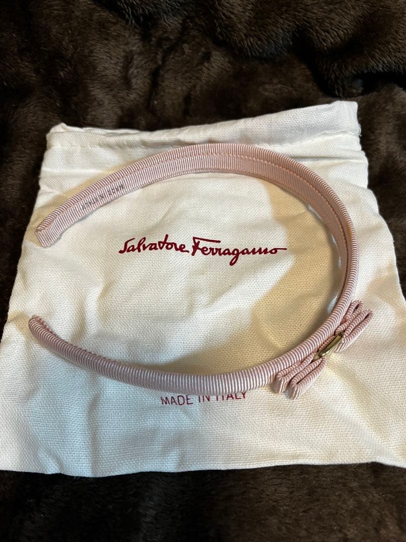 Salvatore Ferragamo フェラガモ カチューシャ ヴァラ ピンク