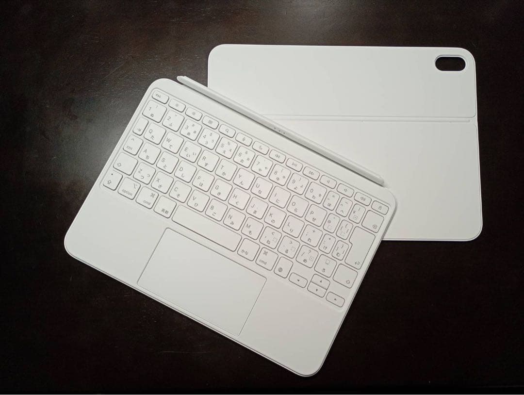 Apple iPad（第10世代）用Magic Keyboard Folio