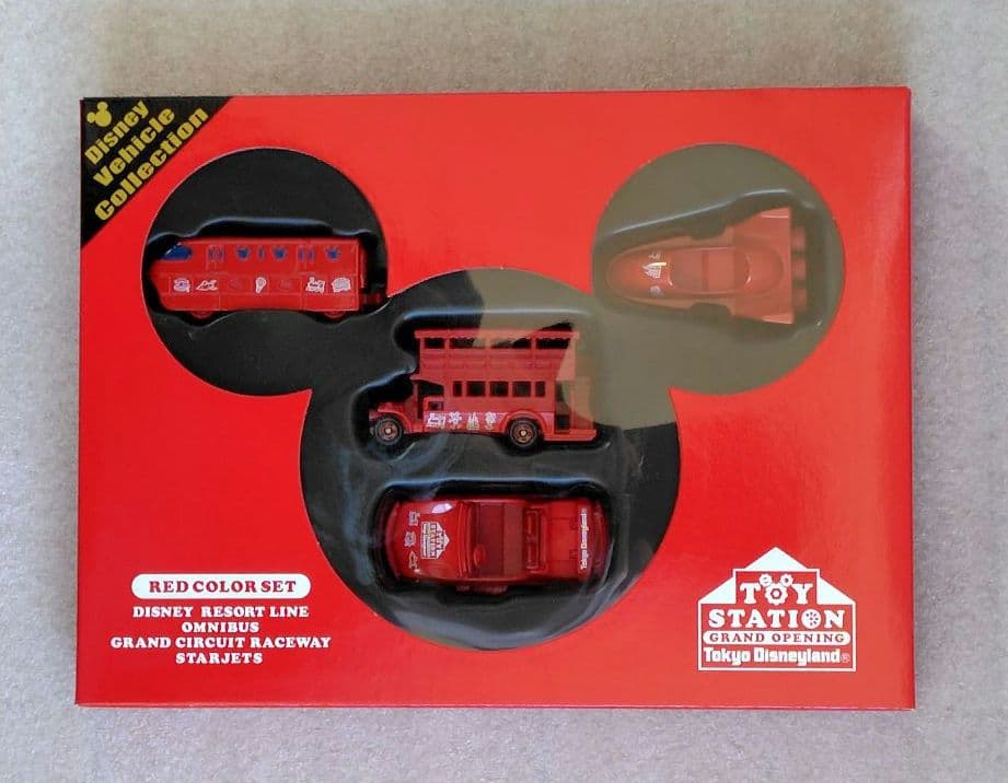 【未開封】ディズニーランド　トイ・ステーション　トミカ　レッドカラーセット