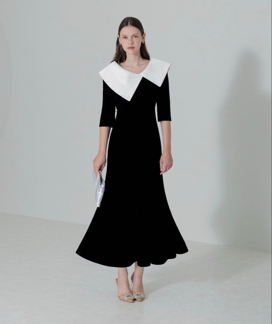 Lejaアシンメトリービッグカラーベロアマーメイドドレス