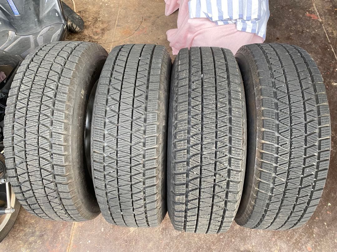 バリ山 KEELER 16インチ 7J スタッドレス 215/70r16