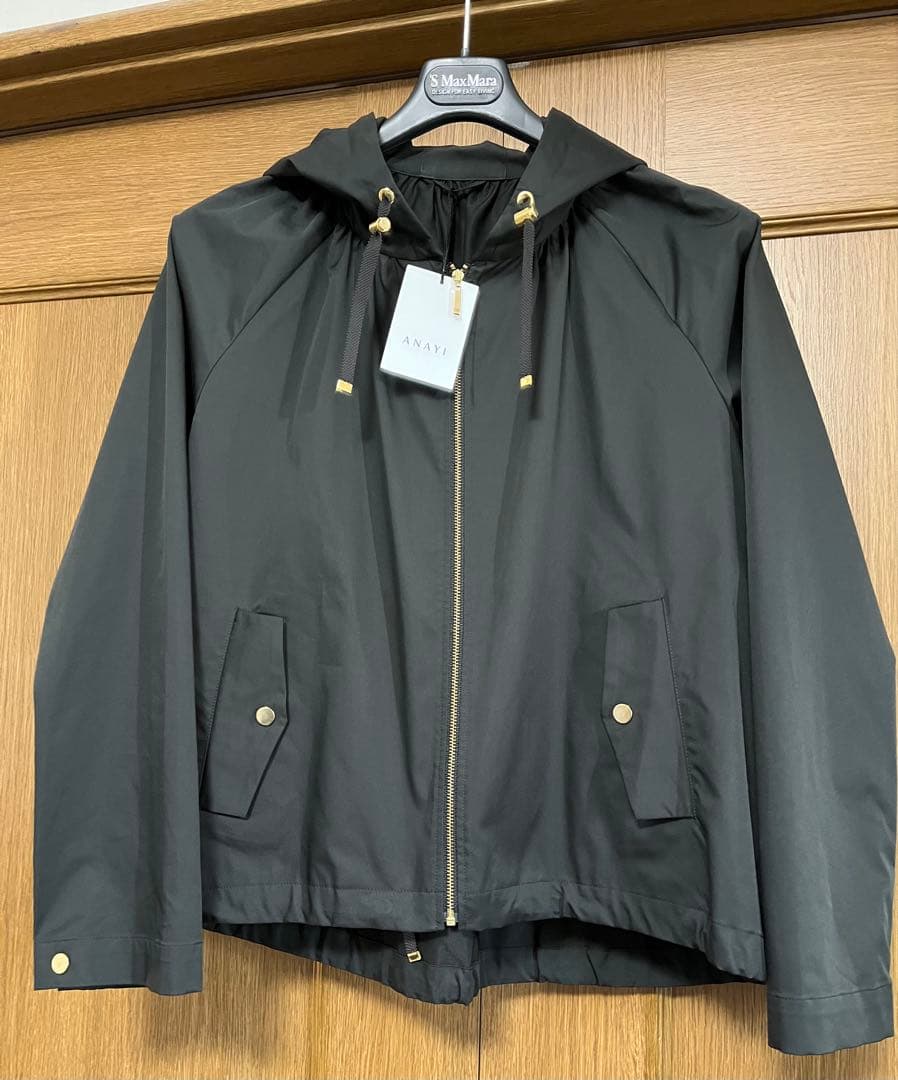 あっこちゃん　新品☆ ANAYI タフタフードブルゾン