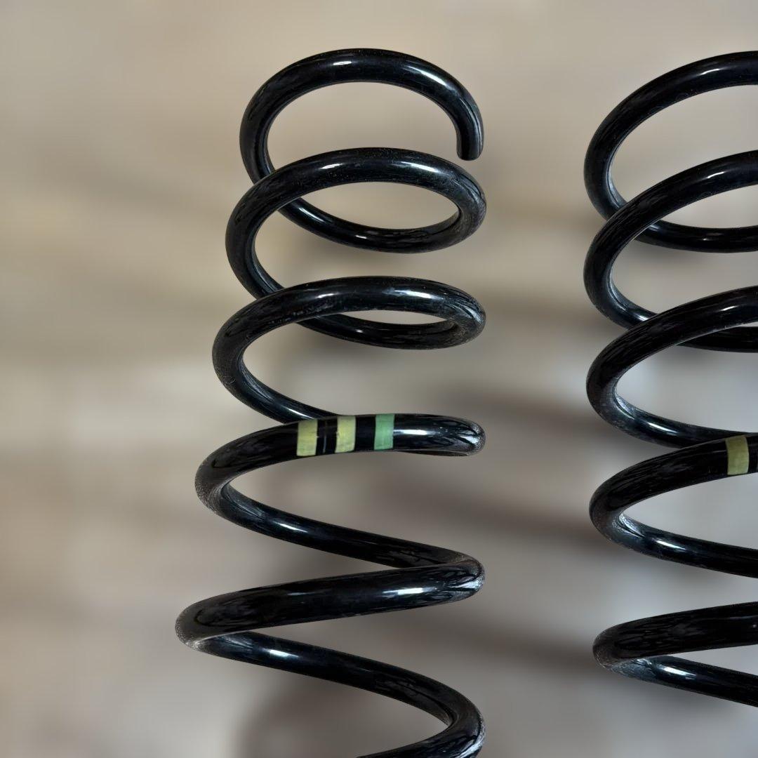 ベンツe350 w211 アバンギャルド　純正サス　新古品