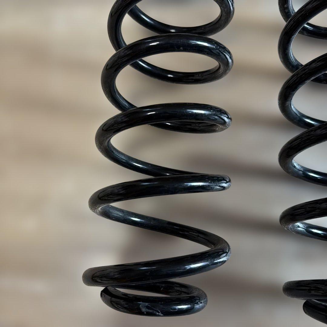 ベンツe350 w211 アバンギャルド　純正サス　新古品