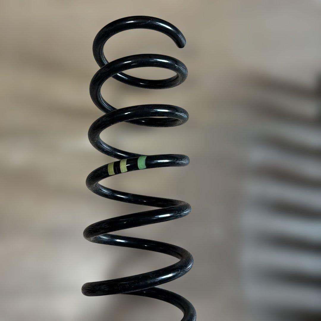 ベンツe350 w211 アバンギャルド　純正サス　新古品