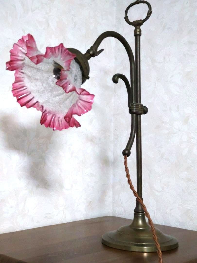 ■アンティーク ■ テーブルランプ フリルシェード