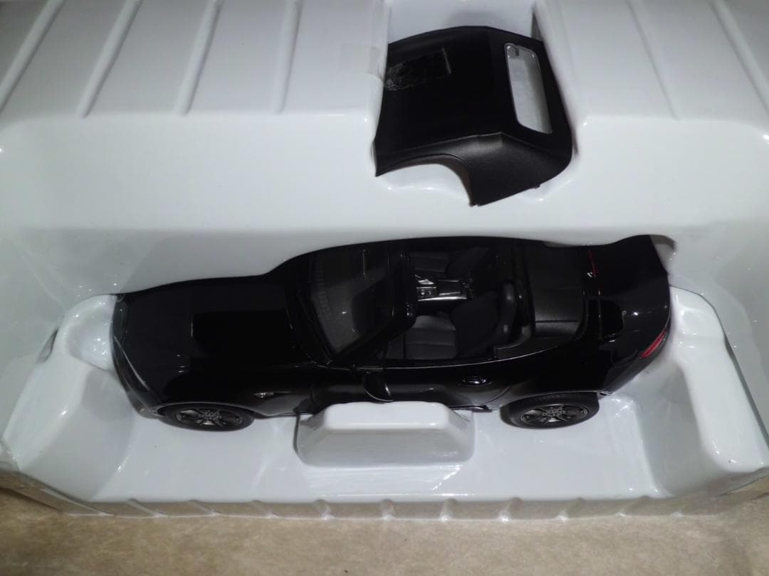 【開封品】ファースト18 1/18 マツダ ロードスター 2015 ブラック