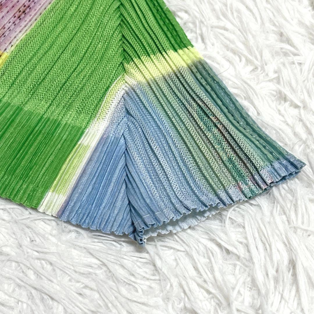 【極美品】プリーツプリーズ トップス L 半袖 グラフィック 転写 マルチカラー