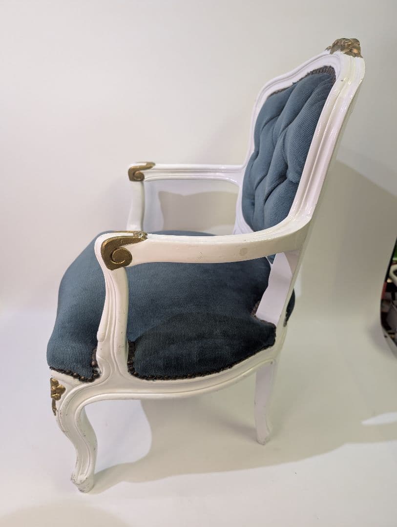 ロココ調 猫足 チェスターフィールドお宮参りお食初撮影用椅子 写真館用 撮影椅子