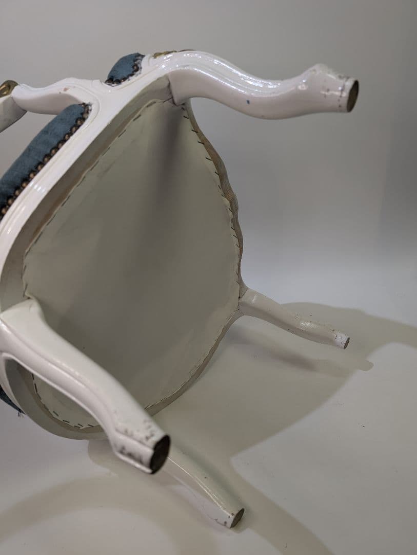 ロココ調 猫足 チェスターフィールドお宮参りお食初撮影用椅子 写真館用 撮影椅子