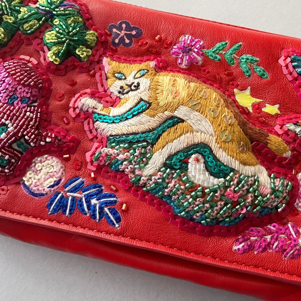 あ*苺様 ★タイムセール★お財布バッグ★草原を逃げるボリス★レッド★ヒグチユウコ