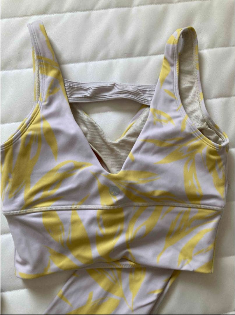 タイムセール！SUKALA LAVA 葉柄ブラとレギンスセット Sサイズ