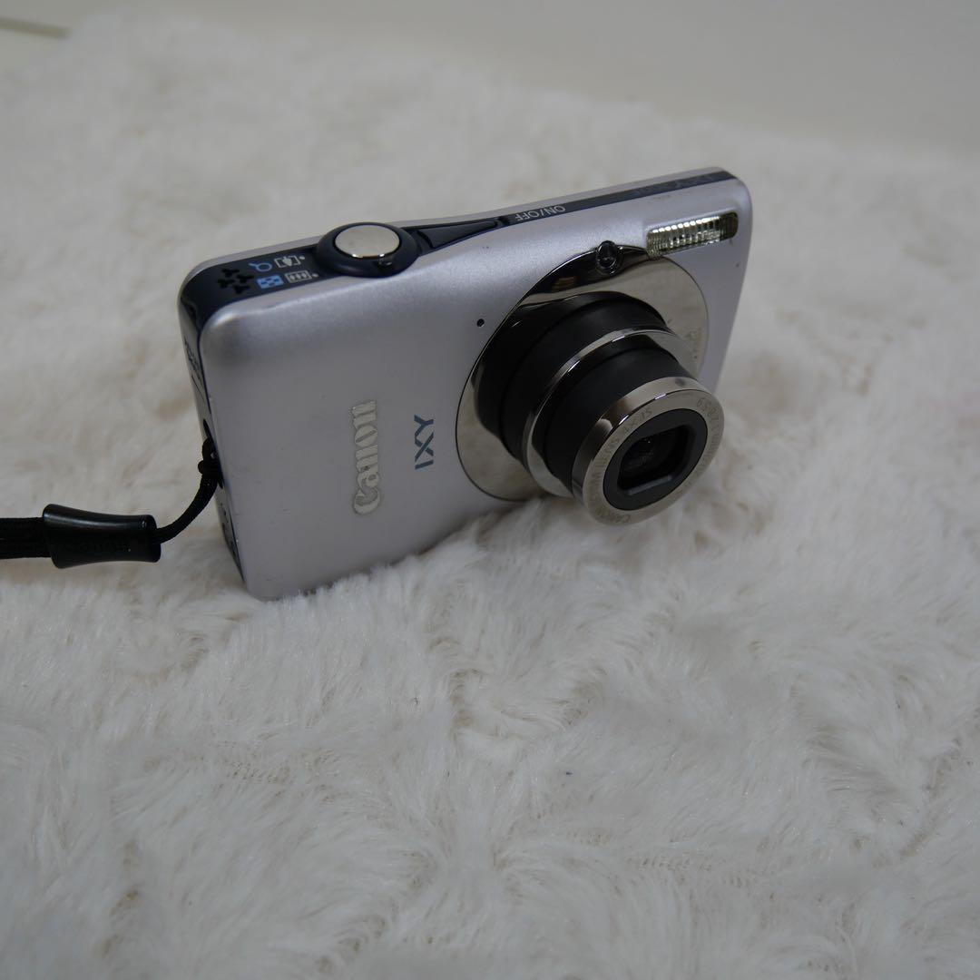 Canonキャノン　IXY200f silverコンパクトデジタルカメラ