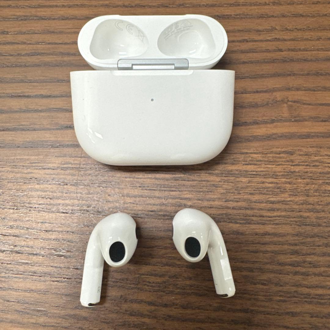 APPLE(アップル) AirPods 第3世代 A2565