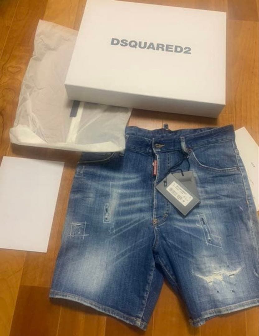 DSQUARED2 ショートパンツ　サイズ44