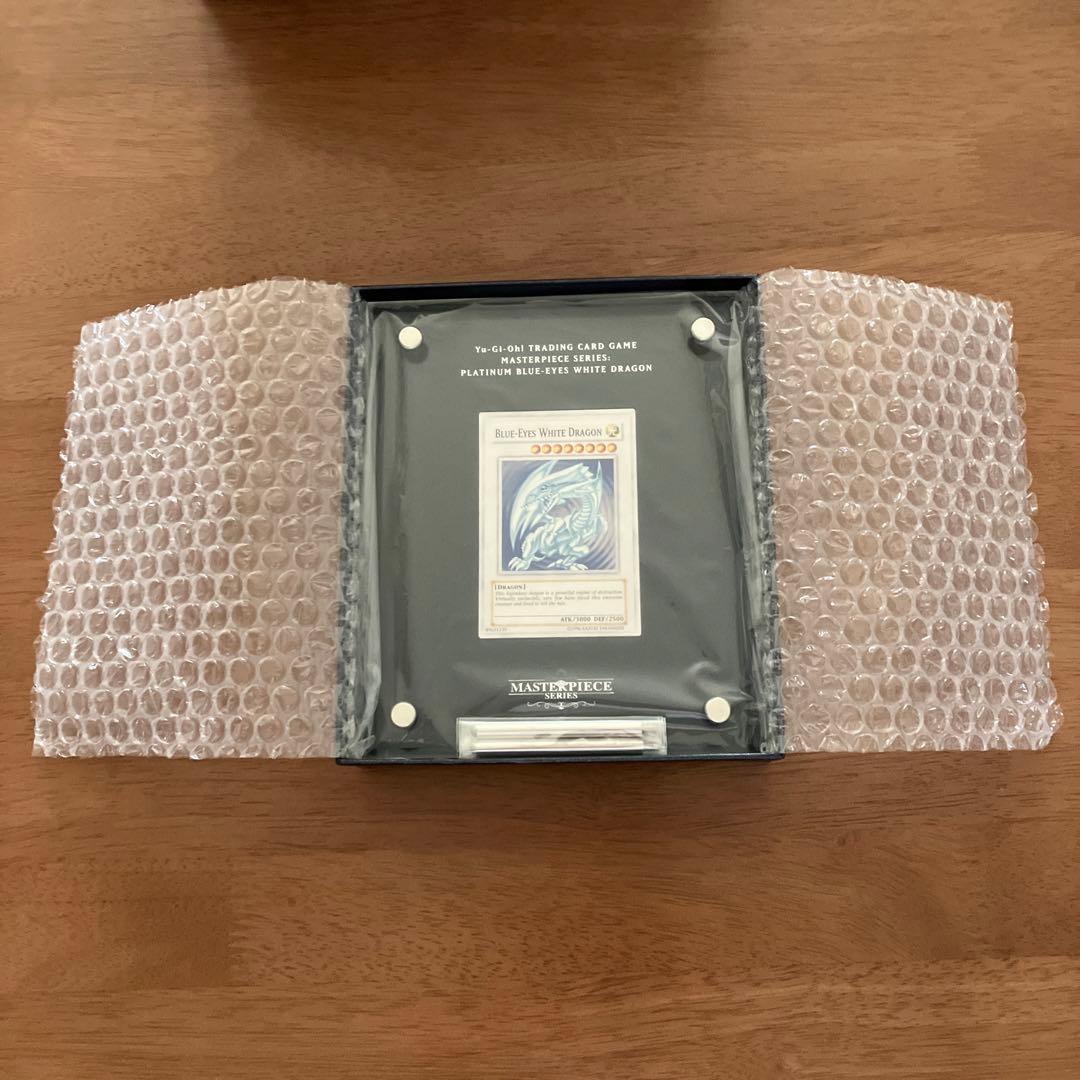 遊戯王　青眼の白龍　プラチナ　引退品