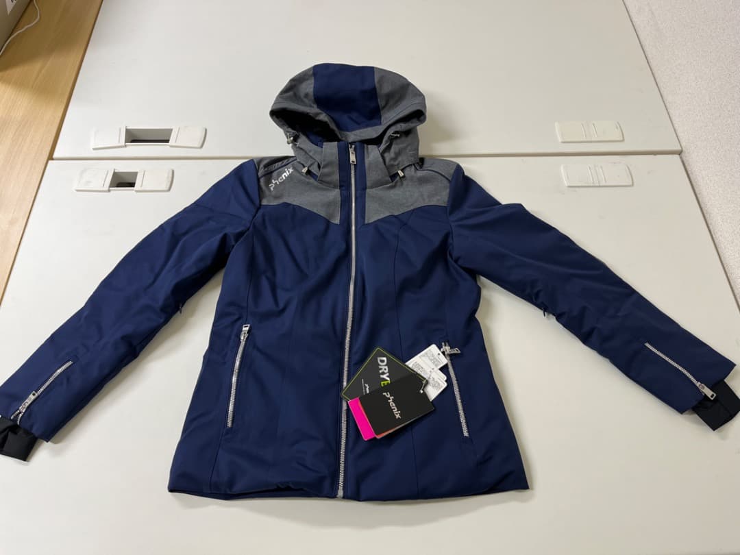 【新品】 phenix　スキーウェア　スノボウェア　レディース　Sサイズ　533