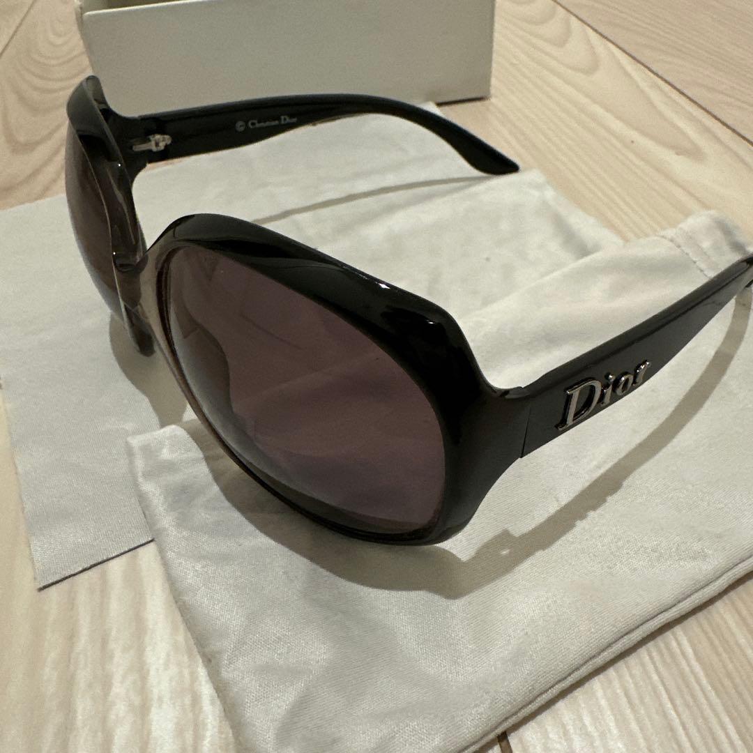 Dior ブラック サングラス ケース付き