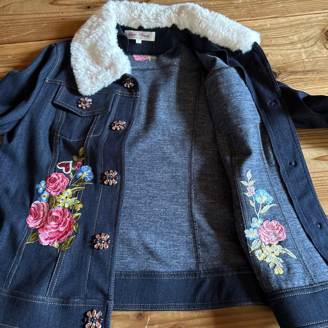 極美品⭐︎スーパービューティー　花柄刺繍デニムジャケット 40サイズ