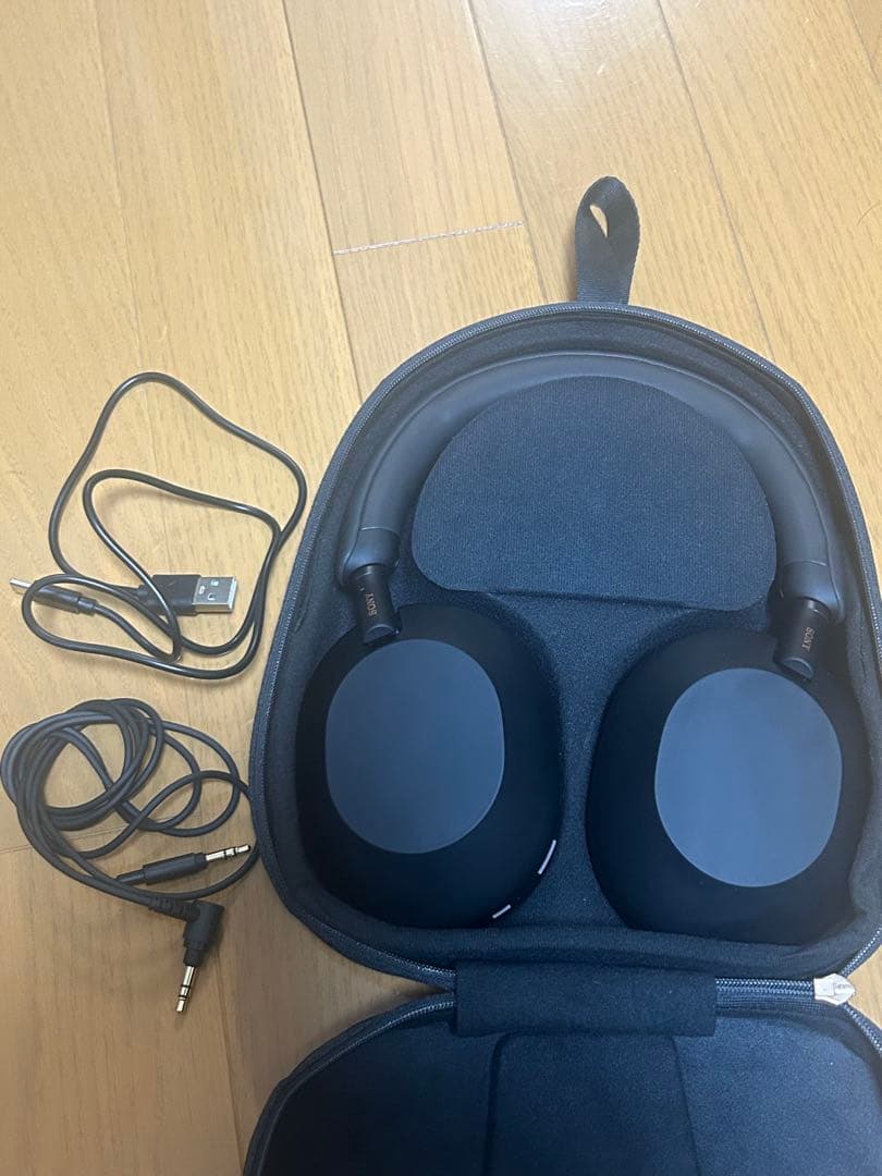 SONY ソニー　WH-1000XM5 ワイヤレスヘッドホン ブラック