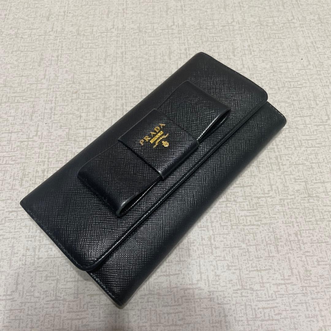 長財布　プラダ　レディース　黒