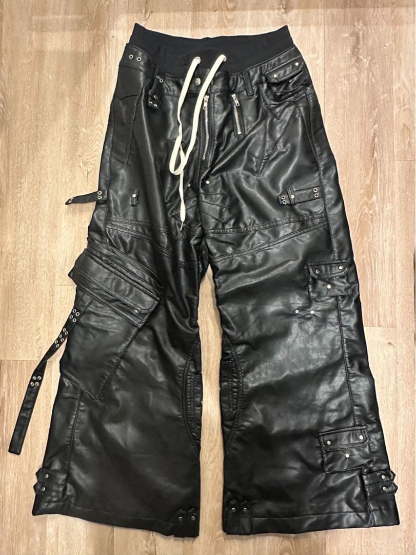 パンツ Cozy Worldwide leather cargopants L size