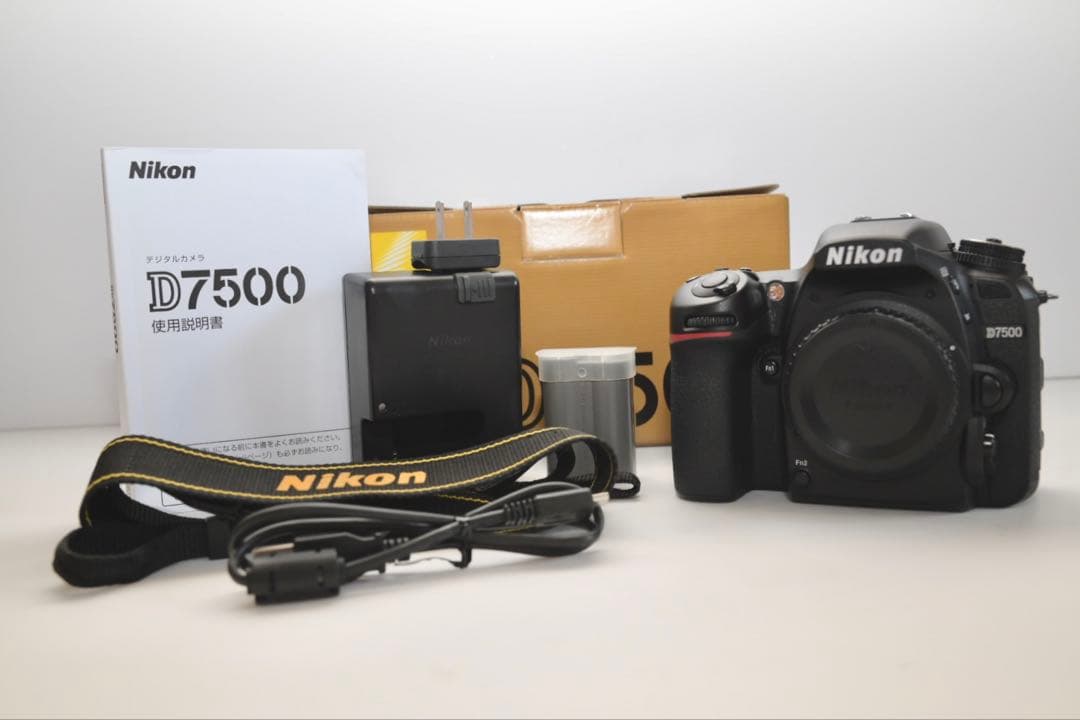 Nikon d7500 ボディのみ シャッター回数29,989