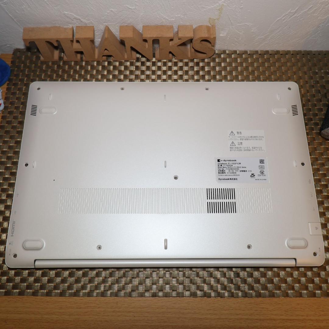 人気の白！Win11公式対応10世代i3/メ8/SSD/無線/カメラ/TypeC